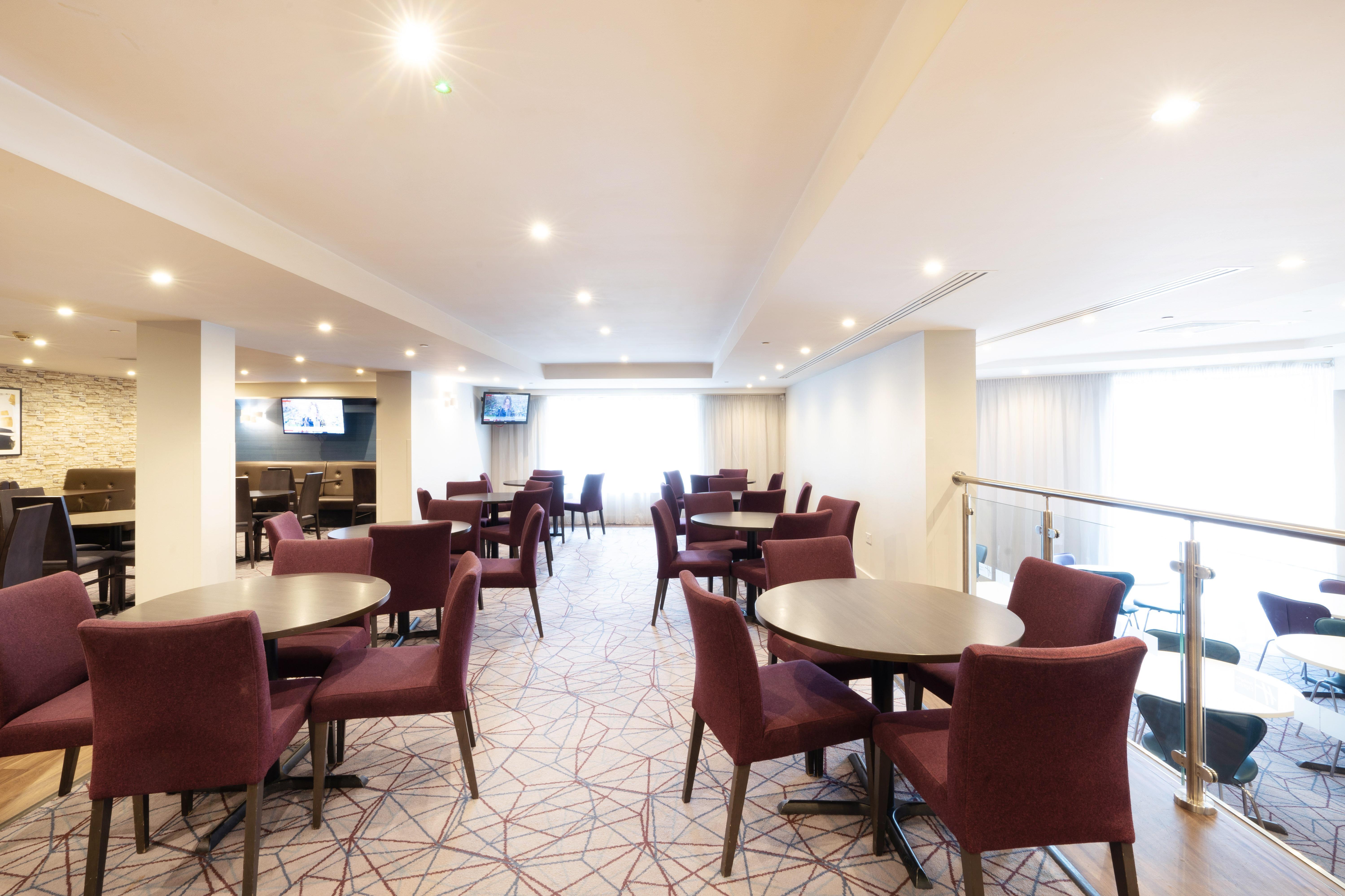 Holiday Inn Express Birmingham - Snow Hill By Ihg Exterior photo
