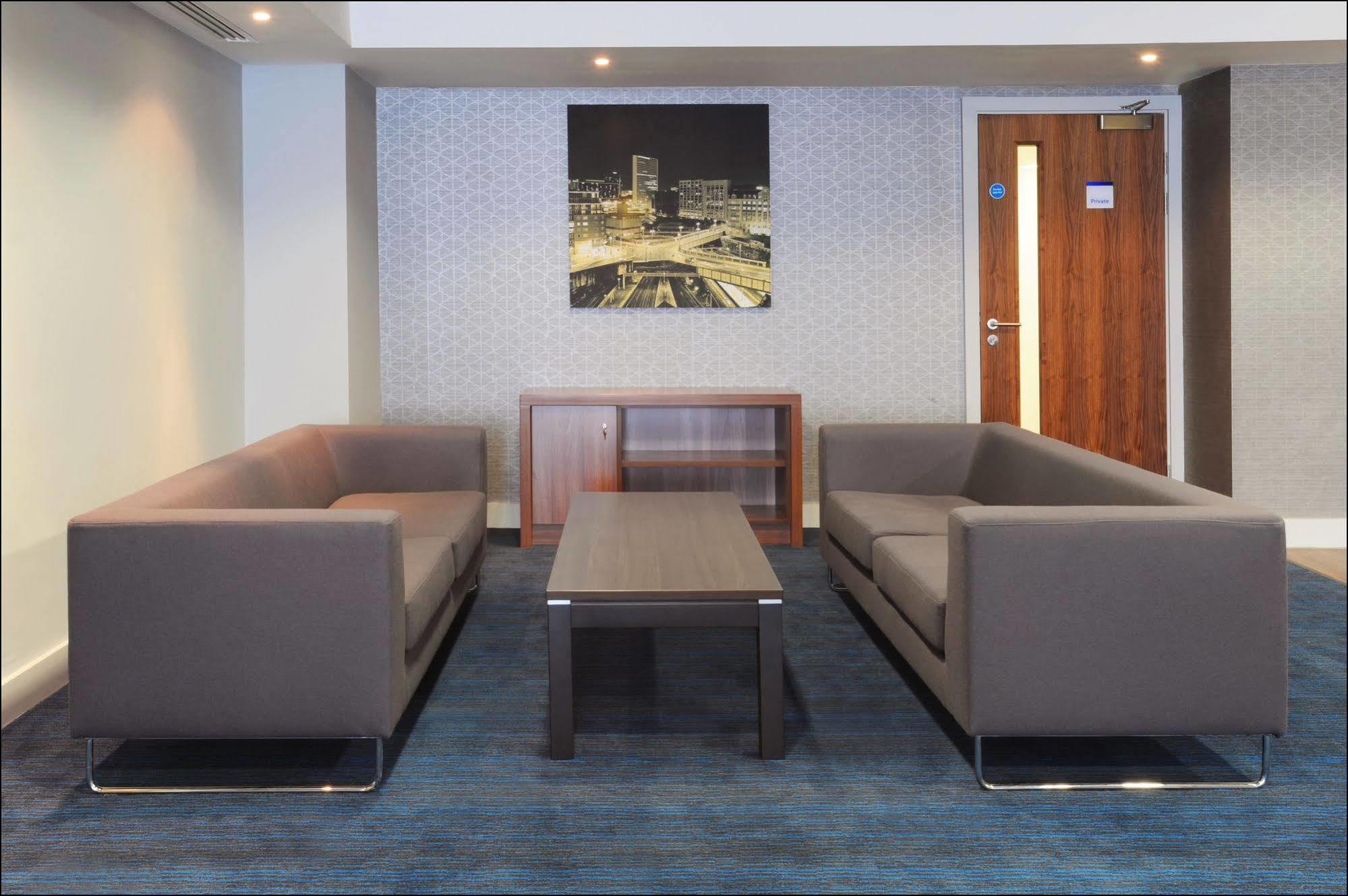 Holiday Inn Express Birmingham - Snow Hill By Ihg Exterior photo